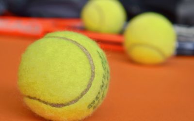Principales diferencias entre las pelotas de tenis y pádel